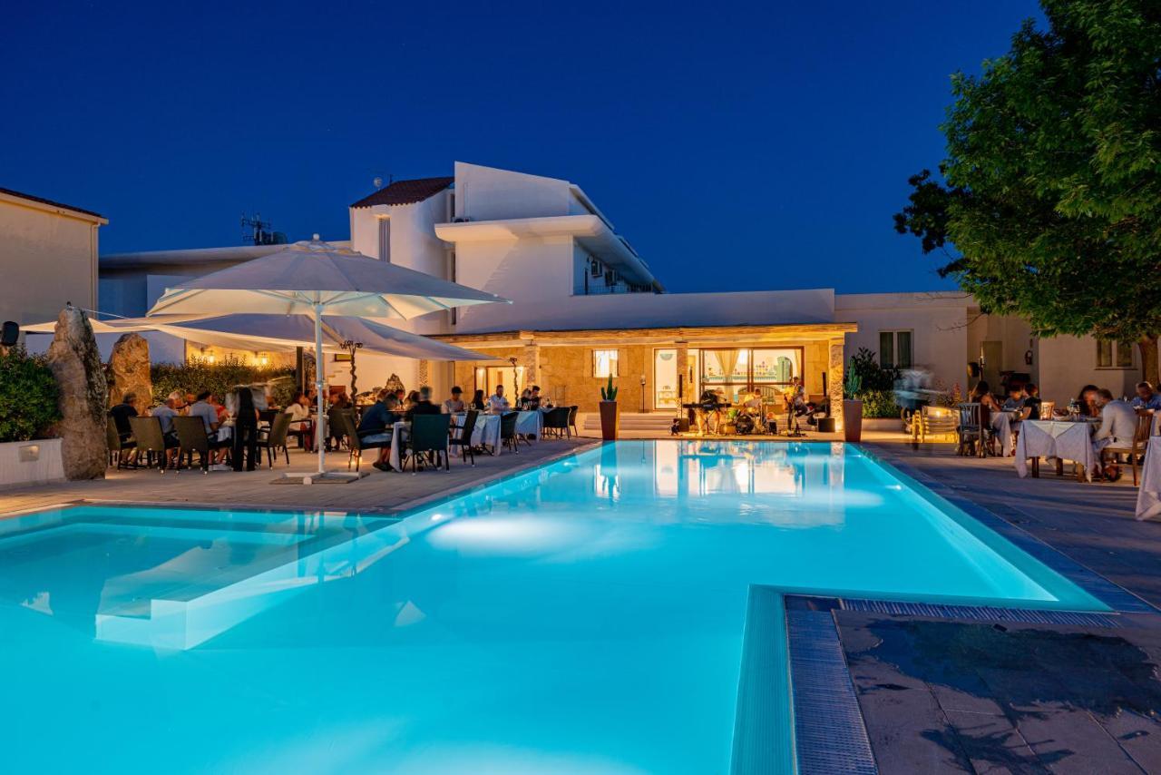 Hotel Le Mimose San Teodoro  Esterno foto