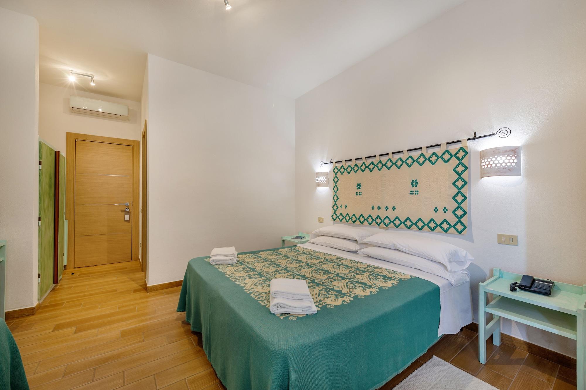 Hotel Le Mimose San Teodoro  Esterno foto