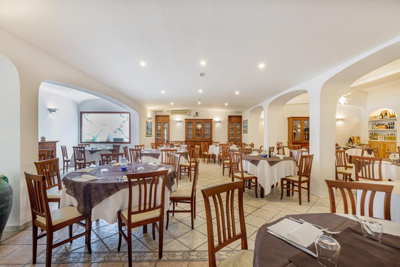 Hotel Le Mimose San Teodoro  Esterno foto